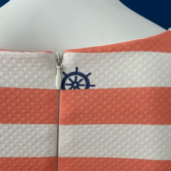 Above-knee Summer Dress with Pockets - Picture 9 of 10